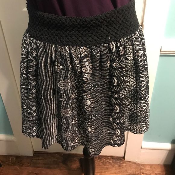 Animal Print Mini Skirt - Picture 2 of 3
